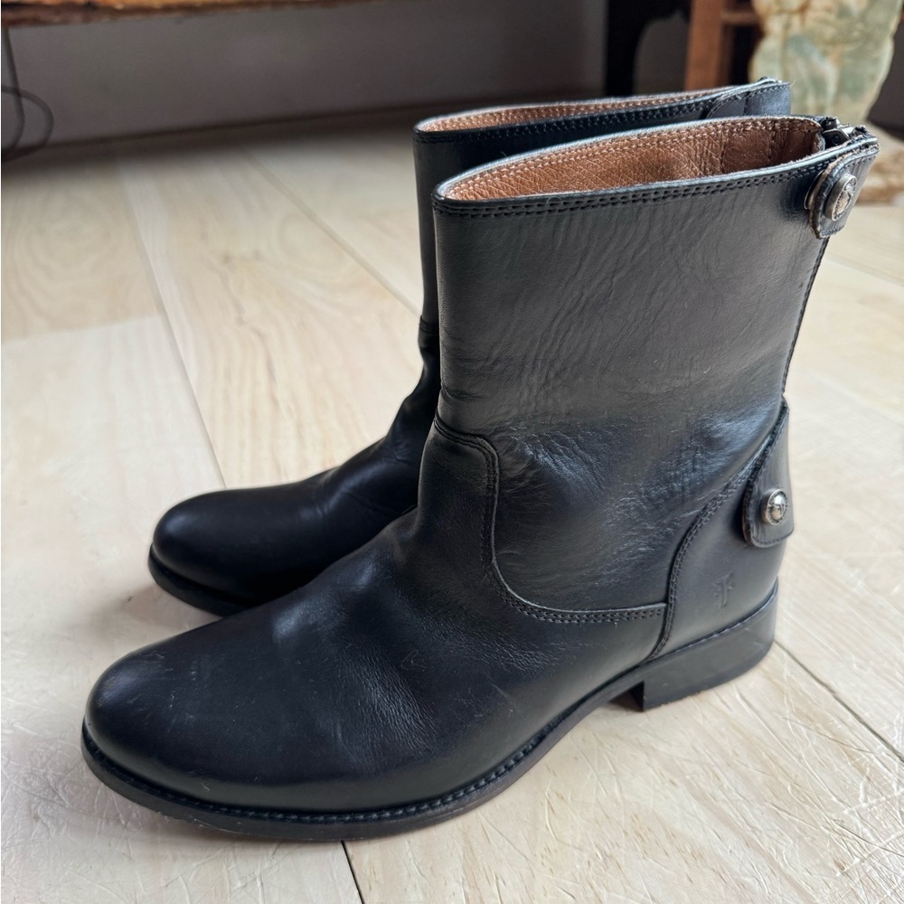 Frye Melissa Button Boot Short